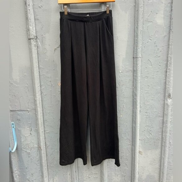 Encircled The Dressy Lounge Pant, Small - Picture 3 of 10